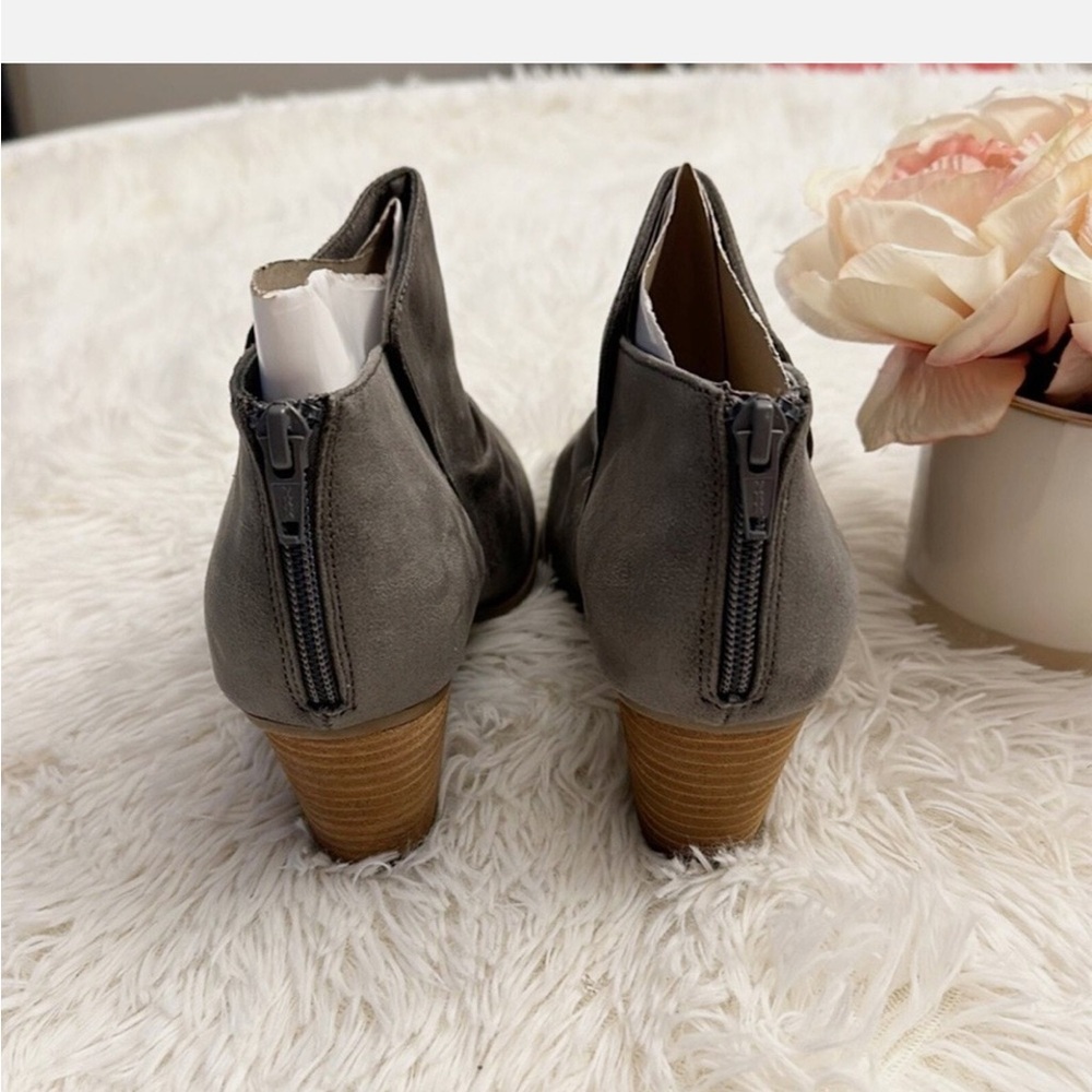 Report Clarice Heeled Bootie Grey Size 7.5 W - image 5